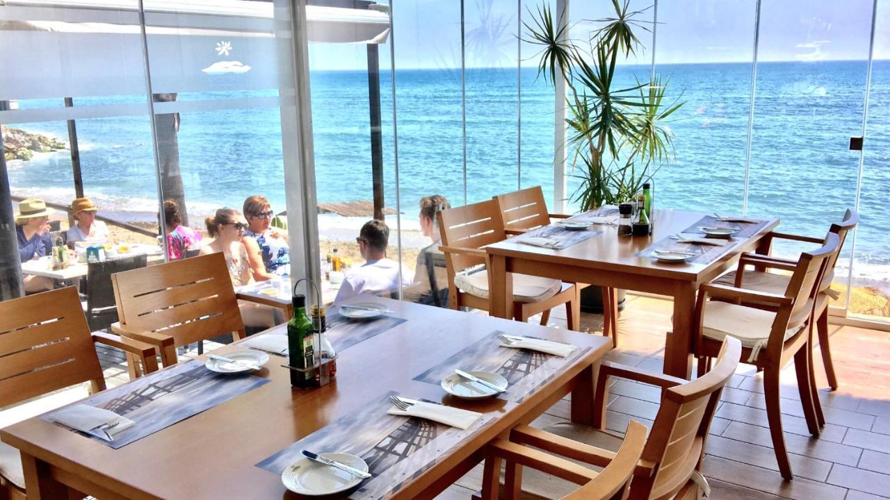 Mi Capricho 170 Beachfront Apartment Sitio de Calahonda エクステリア 写真