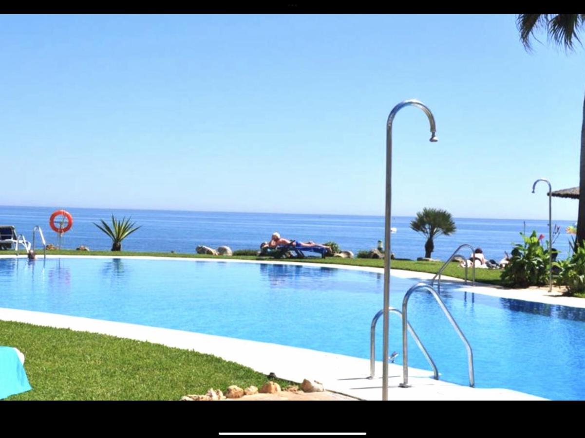 Mi Capricho 170 Beachfront Apartment Sitio de Calahonda エクステリア 写真