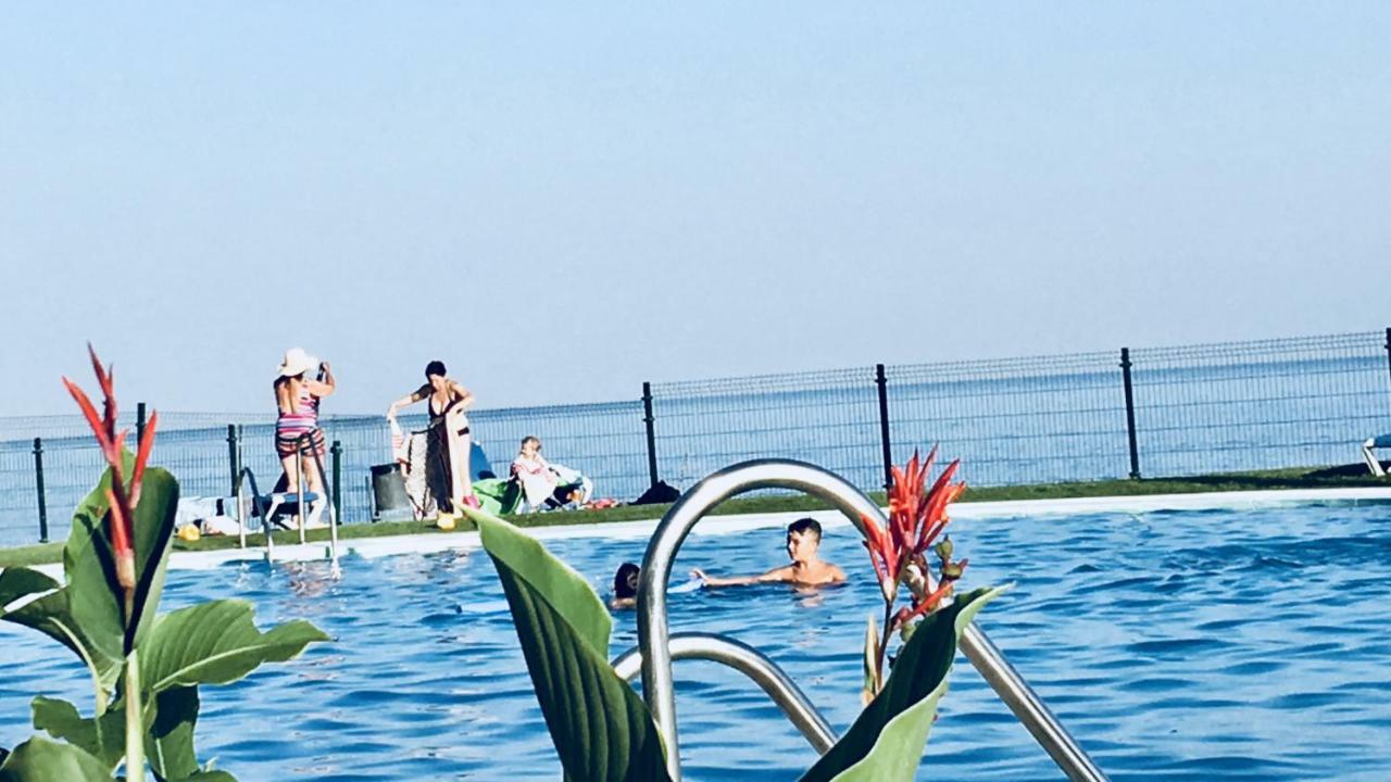 Mi Capricho 170 Beachfront Apartment Sitio de Calahonda エクステリア 写真